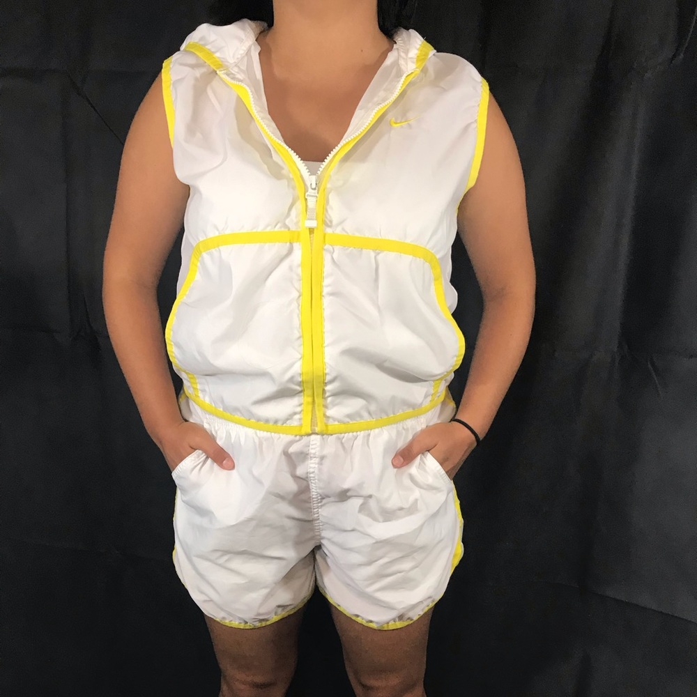 Nike Running Vest/Shorts Set
